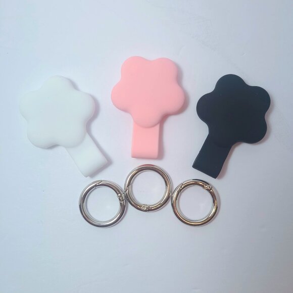 Pack Floral Silicone AirTag Holders – White, Pink, Black – Open Package - Picture 2 of 4